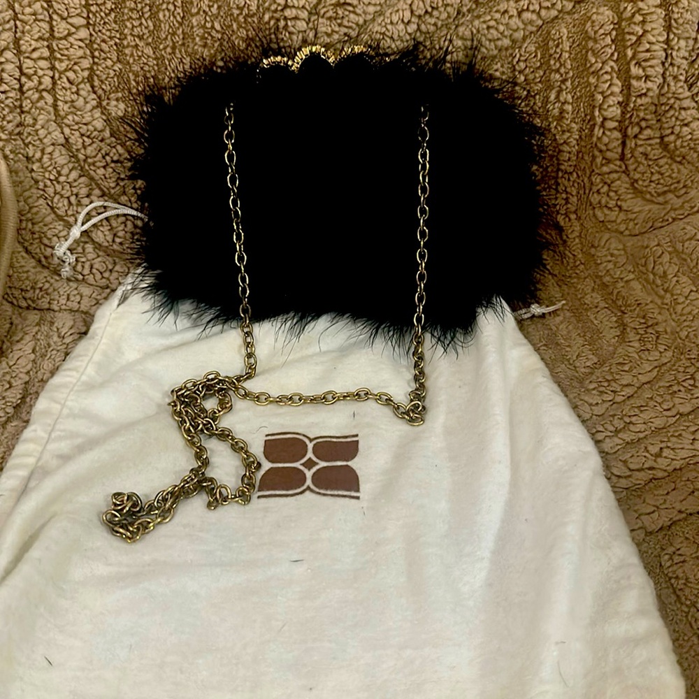 BCBG XAZRIA FEATHER CLUTCH BAG